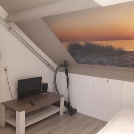 Studio Vlak Bij Het Strand Petten Bagian luar foto