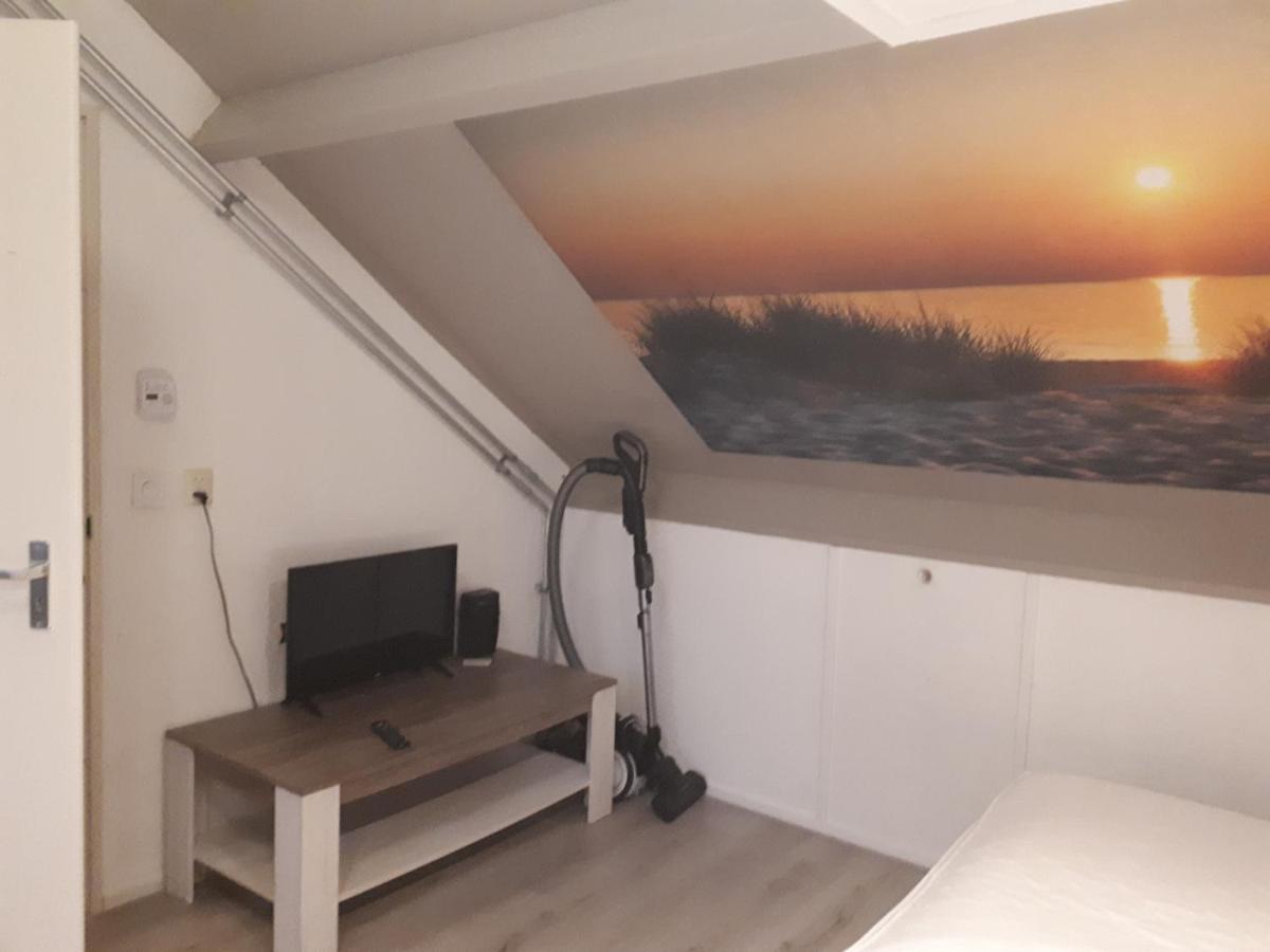 Studio Vlak Bij Het Strand Petten Bagian luar foto